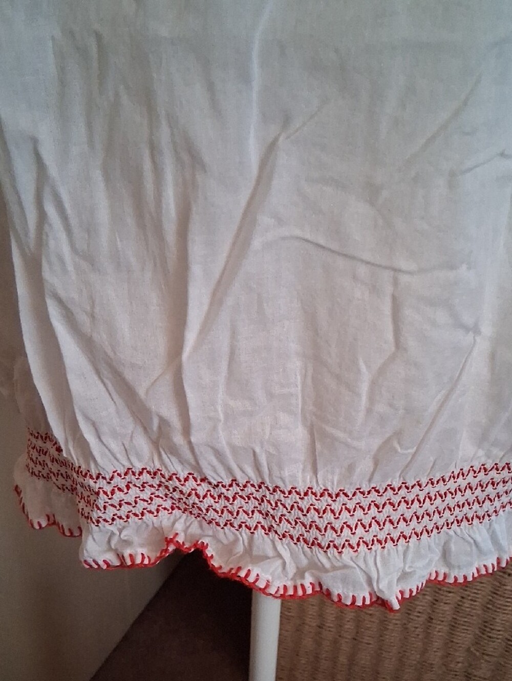 Tommy Hilfiger White Peasant Blouse with Red Embroidery. Size XL - Picture 3 of 13